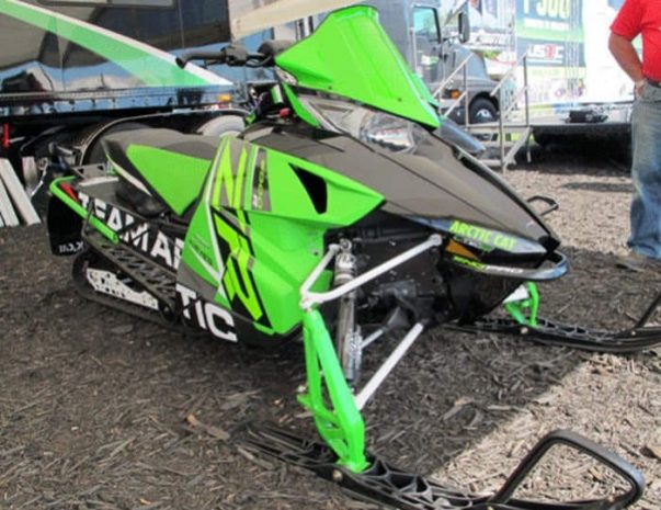 Два новых гоночных снегохода от Arctic Cat