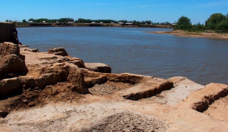 Урал смывает древнее городище Сарайшык