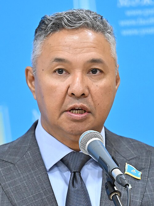 Азат Перуашев