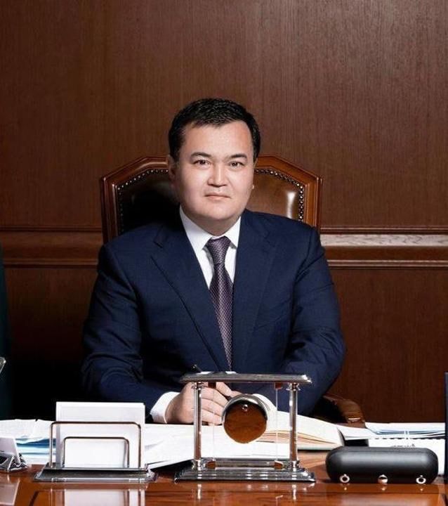 Женис Касымбек